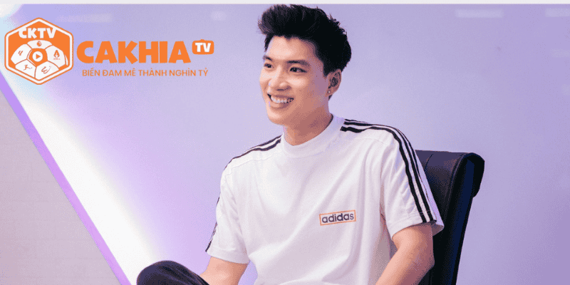 Võ Văn Tốp – Người Mang Sân Cỏ Về Những Căn Phòng Nhỏ